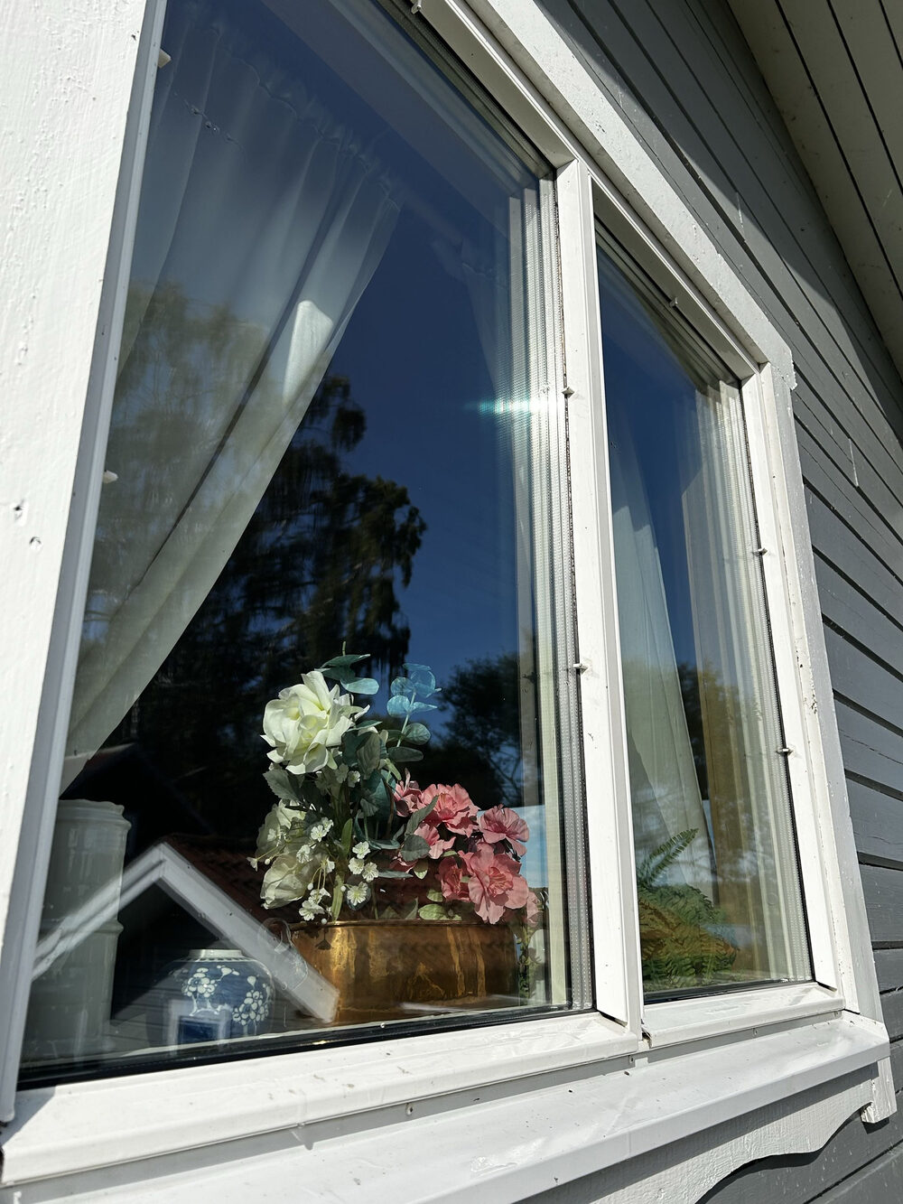 Fönster efter fönsterputs, klart och rent glas